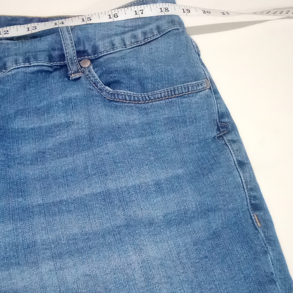 Torrid shorts - Picture 7 of 9